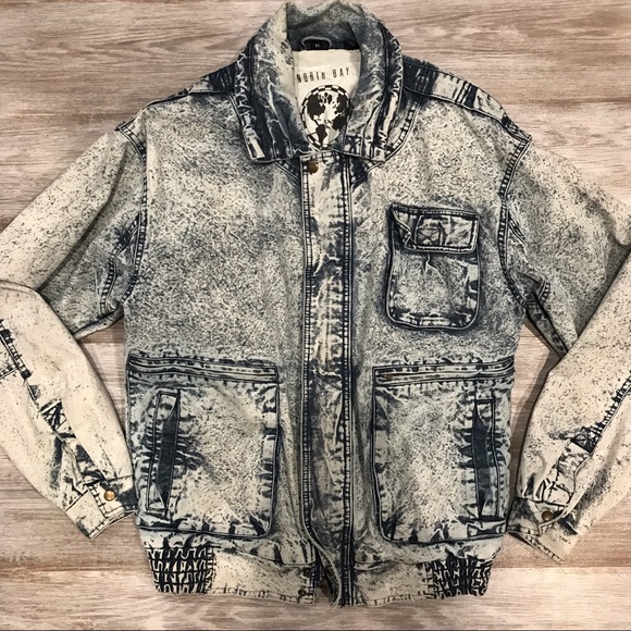 Jackets & Blazers - Acid wash vintage denim jacket.